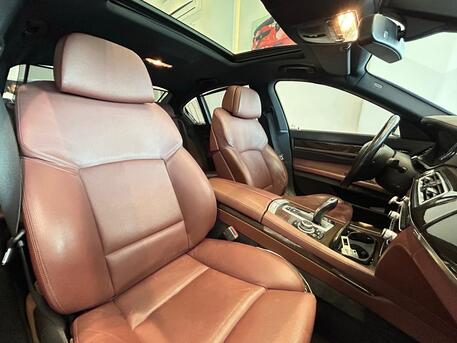 East Riffa, Vehicles, Cars & Trucks , BHD 2500,  Bmw 730LI,  2011,  Automatic,  155000 KM,   MODEL  FOR SALE