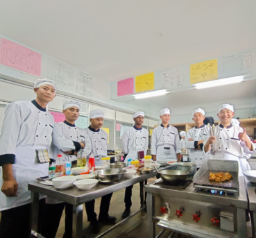 Mumbai, Education, Commis Chef Training Course | Professional Culinary Skills Program