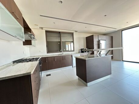 Abdoun, Apartments/Houses, JOD 29000/year,  4 BR,  400 Sq. Meter,  Spacious Apartment For Rent In Abdoun