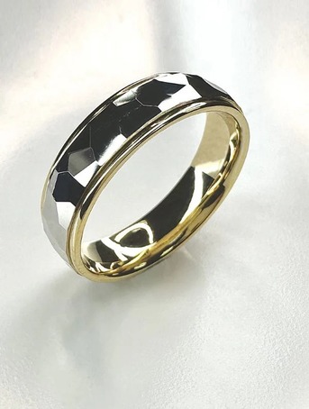 Birmingham, Clothing & Accessories, GBP 1950,  The Modern Groom&rsquo;s Guide To Male Engagement Bands