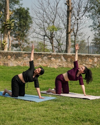 New Delhi, Clothing & Accessories, INR 4400,  Comfortable Yoga Dress For Women And Ladies Yoga Pants Online