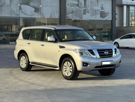 Manama, Vehicles, Cars & Trucks , BHD 10500,  Nissan Patrol SE,  2016,  Automatic,  82000 KM,    (Silver)