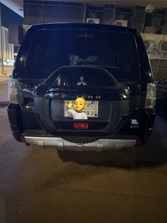 Al Malaz, Vehicles, Cars & Trucks , SAR 40000,  Mitsubishi Pajero,  2016,  Automatic,  321000 KM,  4x4 Pajero  For Sale Minor Scraches