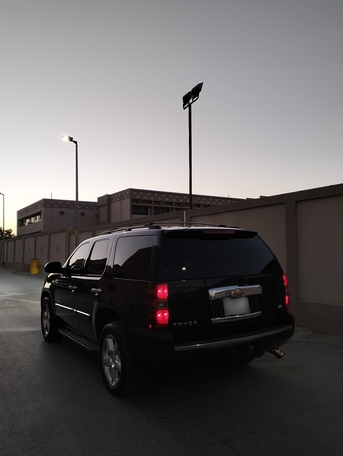 Riyadh, Vehicles, Cars & Trucks , SAR 27000,  Chevrolet Tahoe,  2007,  Automatic,  343892 KM,   LT  For Sale