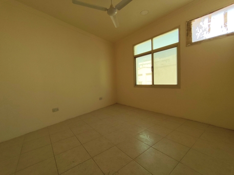 Manama, Apartments/Houses, BHD 170/year,  2 BR,  Manama:- 2Bhk Unfurnished Flat On Rent Beside AMH Hospital