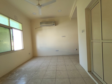 Manama, Apartments/Houses, BHD 170/year,  2 BR,  Manama:- 2Bhk Unfurnished Flat On Rent Beside AMH Hospital