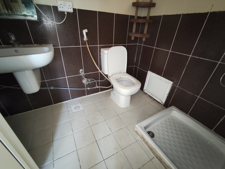 Manama, Apartments/Houses, BHD 170/year,  2 BR,  Manama:- 2Bhk Unfurnished Flat On Rent Beside AMH Hospital