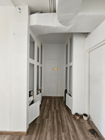 Manama, Offices, BHD 280,  Semi Furnished, Spacious, Renovated, Parking.Diplomatic Area.39128508