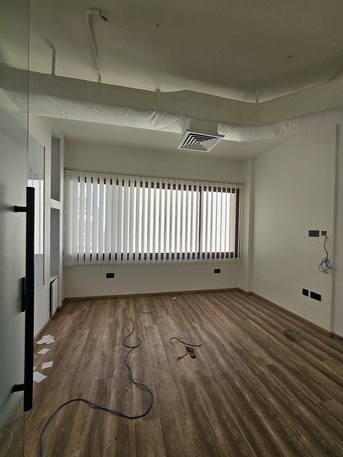 Manama, Offices, BHD 280,  Semi Furnished, Spacious, Renovated, Parking.Diplomatic Area.39128508