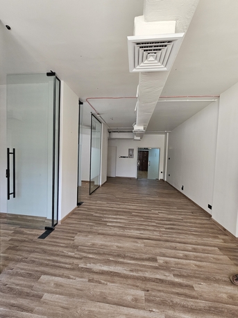 Manama, Offices, BHD 280,  Semi Furnished, Spacious, Renovated, Parking.Diplomatic Area.39128508