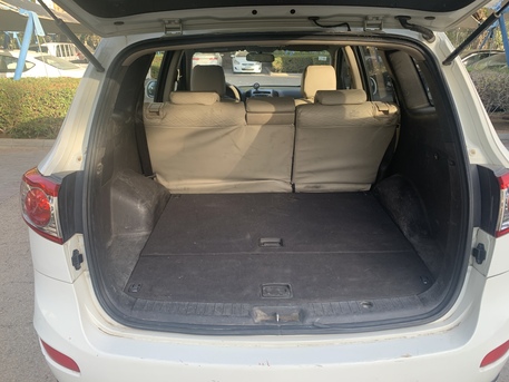 Riyadh, Vehicles, Cars & Trucks , SAR 22000,  Hyundai Santa Fe,  2012,  Automatic,  289000 KM,    Very Clean Interior And Exterior