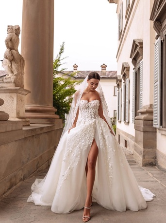 New York, Fashion & Design, Elegant Wedding Dresses In Las Vegas For Your Perfect Day