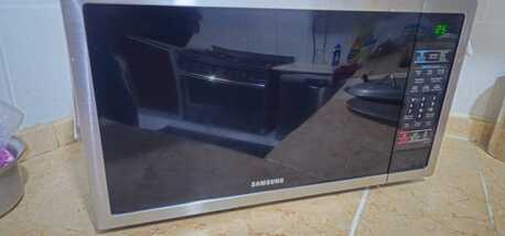 Jeddah, Appliances, SAR 350,  Samsung Microwave