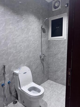 Jeddah, Rooms Available, SAR 1175/month,  SR 1,175 A Big Room With Separate Washroom - Jeddah Rehab