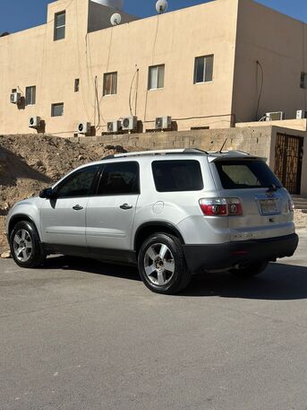 Al Malaz, Vehicles, Cars & Trucks , SAR 16500,  GMC Acadia,  2010,  Automatic,  350000 KM,  8-seater   For Sale - SAR 16,500
