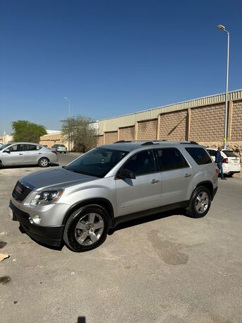 Al Malaz, Vehicles, Cars & Trucks , SAR 16500,  GMC Acadia,  2010,  Automatic,  350000 KM,  8-seater   For Sale - SAR 16,500