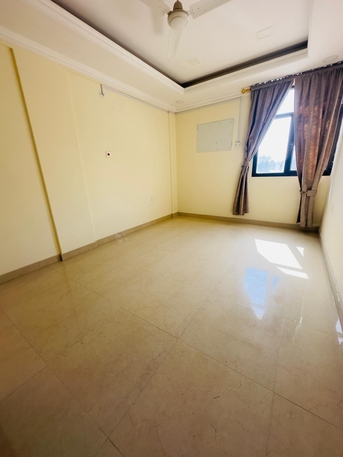 Manama, Apartments/Houses, BHD 150/month,  2 BR,  2bhk Flat 150bd With Ewa In Muhharaq