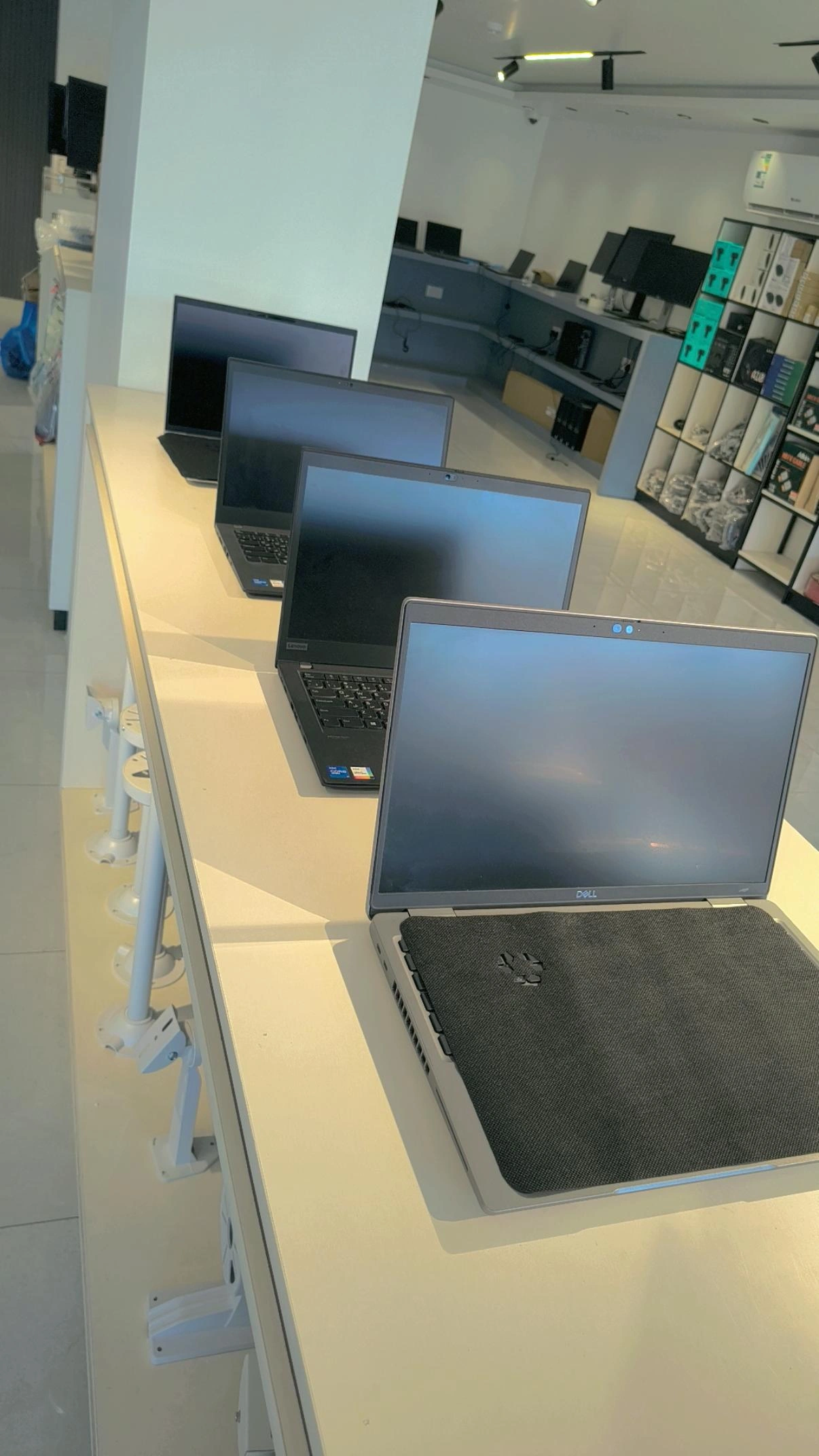 Khobar, Computers, SAR 600,  Laptops Computers Lcd Hard Discs And Cctv Accessories