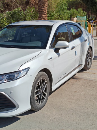 Riyadh, Vehicles, Cars & Trucks , SAR 65000,  Toyota Camry Hybrid,  2022,  Automatic,  185 KM,