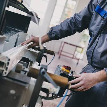 Manama, Jobs, Aluminum Workers Required / कुशल एल्युमिनियम टेक्नीशियन की आवश्य