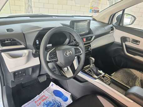 Dammam, Vehicle Lease Transfer, SAR 2100,  Veloz-Toyota -7-Seater - Model 2024 - Full Option