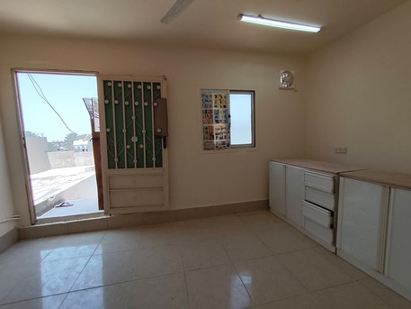 Manama, Apartments/Houses, BHD 160/month,  1 BR,  Gufool:- Backside Area Of Dairy Queen(DQ)  Rooftop 1Bhk Unfurnished Flat On Rent.Bd 160/