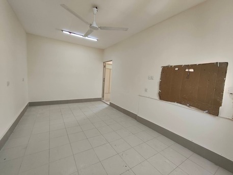 Manama, Apartments/Houses, BHD 160/month,  1 BR,  Gufool:- Backside Area Of Dairy Queen(DQ)  Rooftop 1Bhk Unfurnished Flat On Rent.Bd 160/