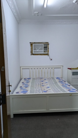 Al Jalawiyah, Furniture, 2 Bedroom Furniture And Refrigerator And AC Available