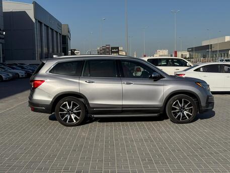 Manama, Vehicles, Cars & Trucks , BHD 11500,  Honda Pilot,  2020,  Automatic,  45000 KM,    (Silver)