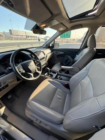 Manama, Vehicles, Cars & Trucks , BHD 11500,  Honda Pilot,  2020,  Automatic,  45000 KM,    (Silver)