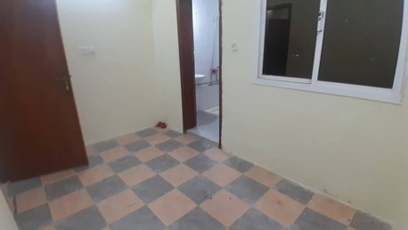 Gudaibiya, Apartments/Houses, BHD 200/month,  2 BR,  Gudaibiya:- Close To Aster Clinic.2Bhk Unfurnished Flat On Rent.Bd 200/- With Unlimit E A.