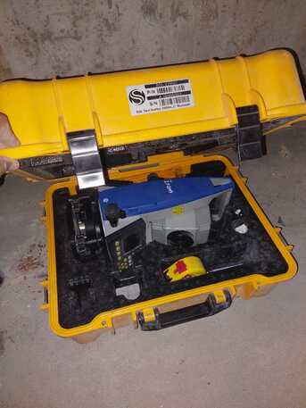 Riyadh, Electronics, SAR 14500,  Urgent Sale Survey Total Station Machine 1" Stonex R20 Made In Italy