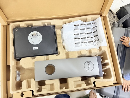 Jubail, Computers, SAR 1700,  Dell Latitude 7490 With Dogging Station And Monitor