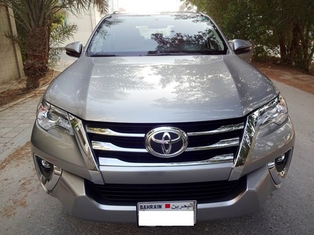 Umm Al Hassam, Vehicles, Cars & Trucks , BHD 8200,  Toyota Fortuner,  2018,  Automatic,  165000 KM,  4WD # 7 Seater # Well Maintained