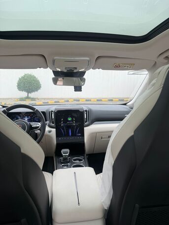 Riyadh, Vehicles, Cars & Trucks , Sar 90000,  Honghi Hs3,  2024,  Automatic,  27000 KM,  SAR 90000, Hongqi Hs3 45TD Turbo Charged Fully Loaded, , AWD , With Pa