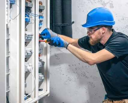 Abu Dhabi, Business, Certified Lift Maintenance Service In Dubai And Abu Dhabi