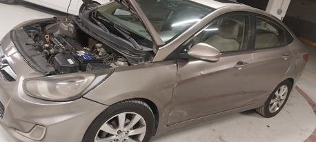 Riyadh, Vehicles, Cars & Trucks , SAR 14500,  Hyundai Accent,  2012,  Automatic,  583000 KM,  Full Option With Sunroof