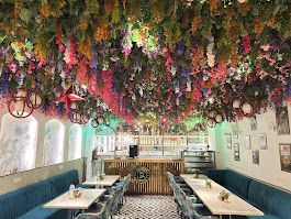 Noida, Restaurants, Genzee Cafe