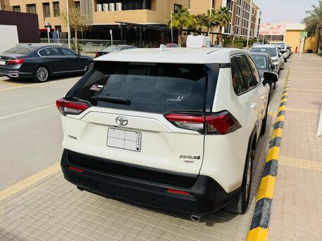 Riyadh, Vehicles, Cars & Trucks , SAR 89000,  Toyota RAV4 LE 4x4,  2019,  Automatic,  69300 KM,   - Showroom Condition, Scratchless, Ultimate Family SUV