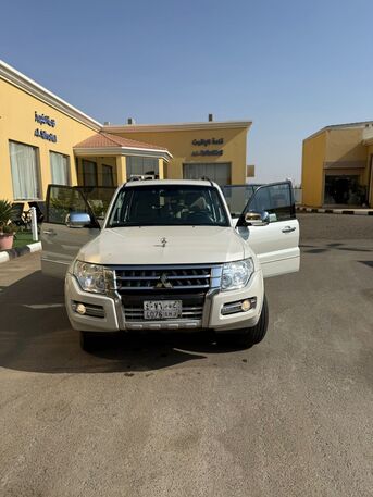 Tabuk City, Vehicles, Cars & Trucks , SAR 57000,  Mitsubishi Pajero,  2016,  Automatic,  230000 KM,   First Owner Mint Condition  Full Option Gold Label  ميتسوبيشي باجيرو
