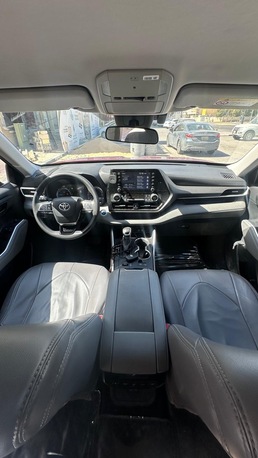 Dammam, Vehicles, Cars & Trucks , SAR 108000,  Toyota Highlander,  2021,  Automatic,  111000 KM,  Single Owner