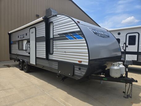 New York, Automotive, Top Pre‑owned Salem Cruise Lite At Bent&rsquo;s RV