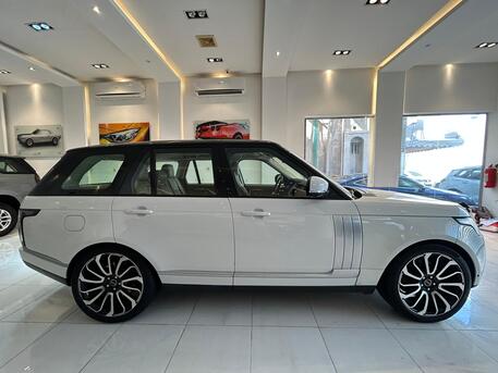 East Riffa, Vehicles, Cars & Trucks , BHD 7600,  Land Rover Range Rover VOGUE HSE,  2014,  Automatic,  200000 KM,  Range Rover Vogue HSE Model:  FOR SALE