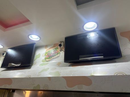 Jeddah, Appliances, SAR 500,  39 Inch TV LG  Wall Mount