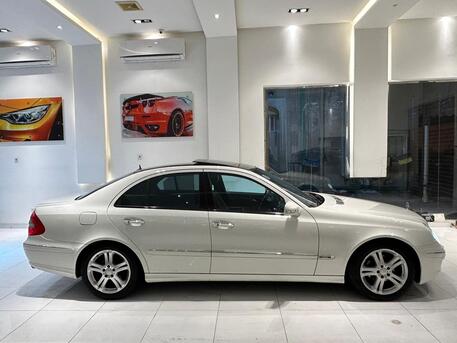 East Riffa, Vehicles, Cars & Trucks , BHD 2600,  MERCEDES E280,  2008,  Automatic,  155000 KM,   MODEL  FOR SALE