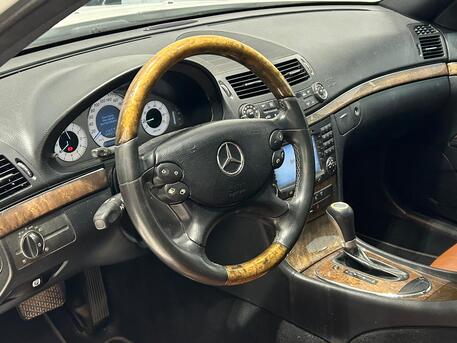 East Riffa, Vehicles, Cars & Trucks , BHD 2600,  MERCEDES E280,  2008,  Automatic,  155000 KM,   MODEL  FOR SALE