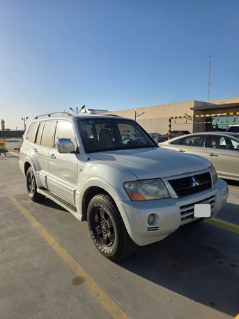 Riyadh, Vehicles, Cars & Trucks , SAR 18000,  Mitsubishi Pajero,  2004,  Automatic,  466000 KM,   In Good Condition