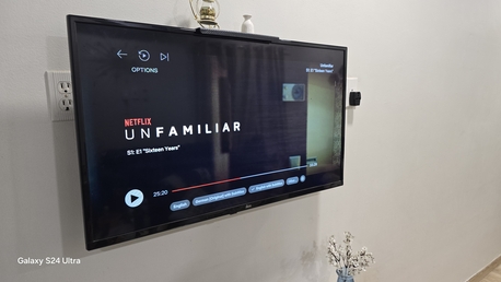 Khobar, Electronics, SAR 450,  Ikon IK-VS40 LED SMART TV Just Like New