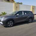 SAR 105000,  Toyota Highlander Hybrid,  2021,  Automatic,  130000 KM,  GLE Semi Full Option