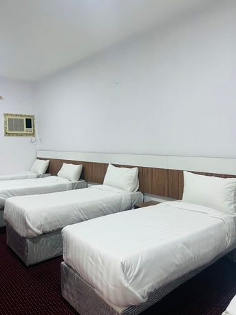Al-Madinah, Rooms Available, I Have Hotel Rooms Available For Rent In Cheapest Price With Attached Bathroom Near Masjid